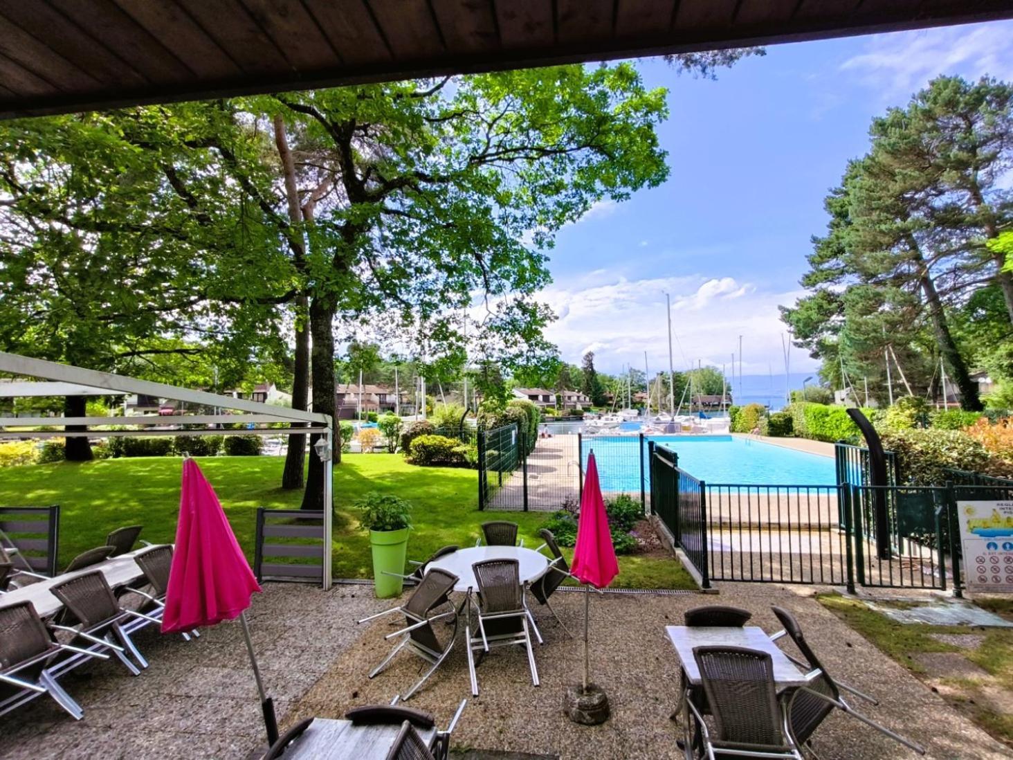 Villa Le Bonheur Les Pieds Dans L'Eau Thonon-les-Bains Exterior foto